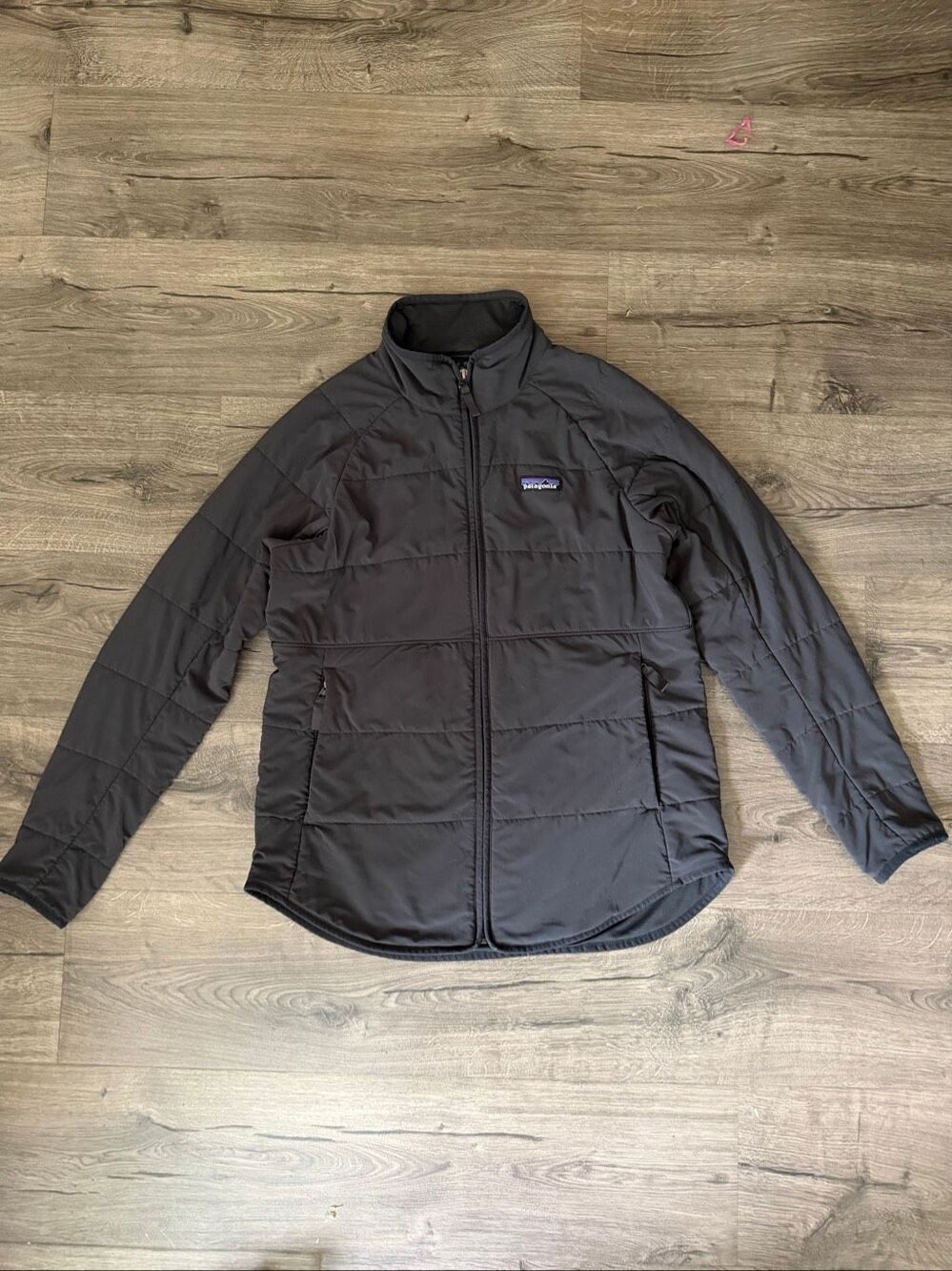 PATAGONIA women’s Packable puff jacket in grey size Large
